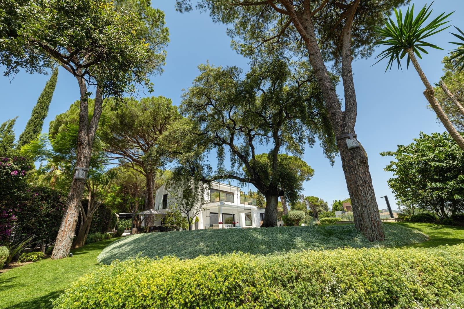 Chalet de 8 habitaciones en El Madroñal en venta con piscina garaje - 4.450.000 € (Ref: 8519407)