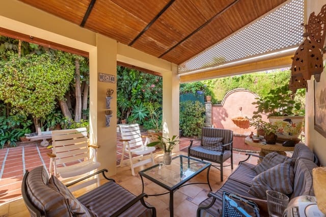 Chalet de 3 habitaciones en Marbella en venta con piscina garaje - 2.720.000 € (Ref: 8526880)