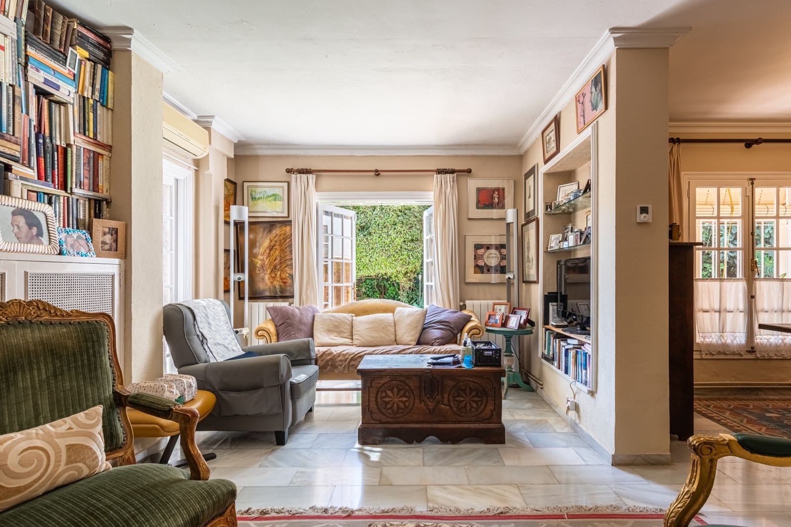 3 bedroom Villa for sale in Marbella with pool garage - € 2,720,000 (Ref: 8526880)