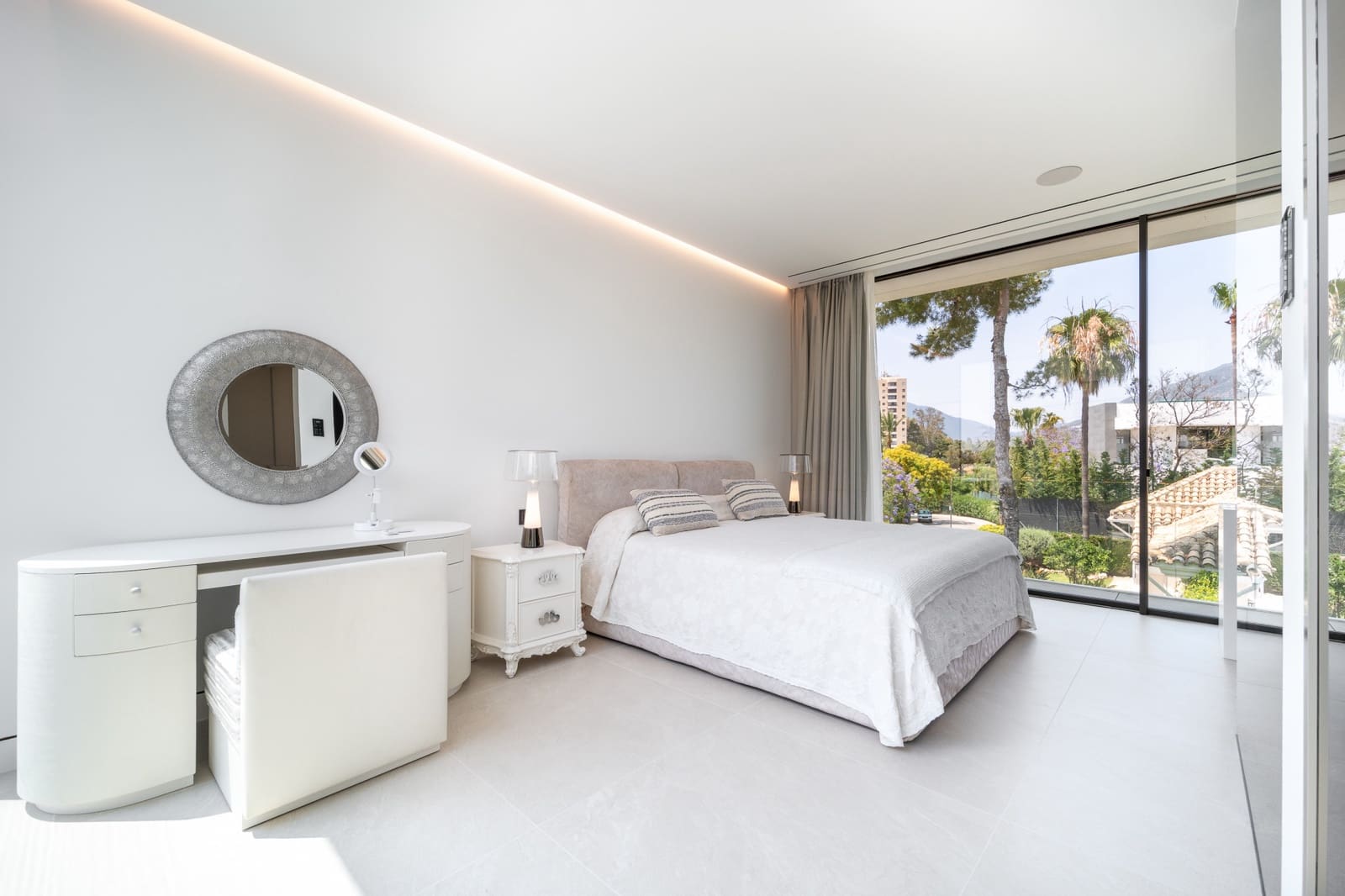 4 slaapkamer Halfvrijstaande villa te koop in Marbella met zwembad garage - € 4.800.000 (Ref: 8551260)