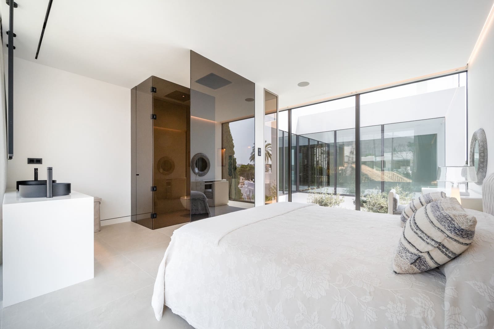 4 slaapkamer Halfvrijstaande villa te koop in Marbella met zwembad garage - € 4.800.000 (Ref: 8551260)