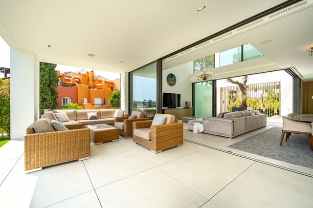 4 slaapkamer Halfvrijstaande villa te koop in Marbella met zwembad garage - € 4.800.000 (Ref: 8551260)