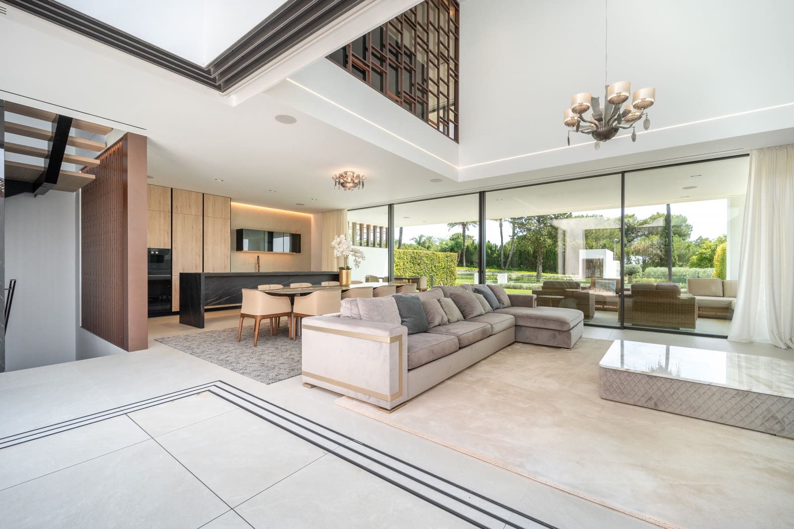 4 slaapkamer Halfvrijstaande villa te koop in Marbella met zwembad garage - € 4.800.000 (Ref: 8551260)