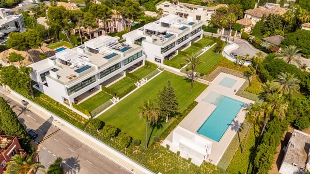 4 soveværelse Semi-Rækkehus til salg i Marbella med swimmingpool garage - € 5.000.000 (Ref: 8551260)