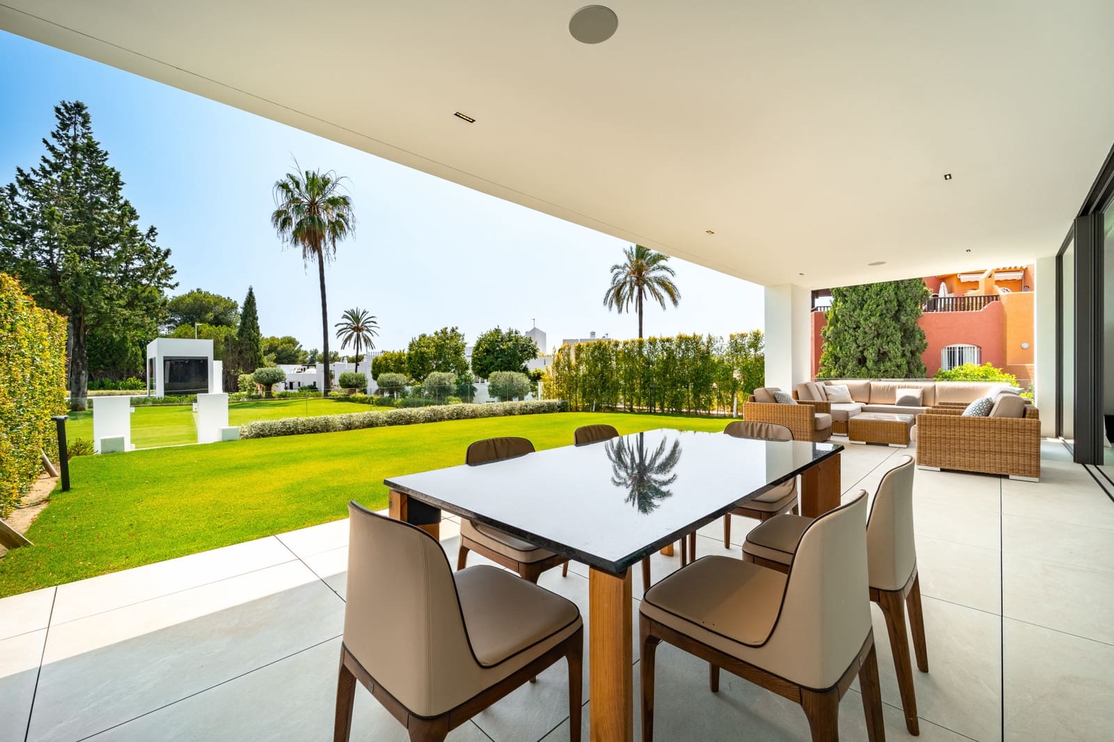 4 bedroom Semi-detached Villa for sale in Marbella with pool garage - € 5,000,000 (Ref: 8551260)