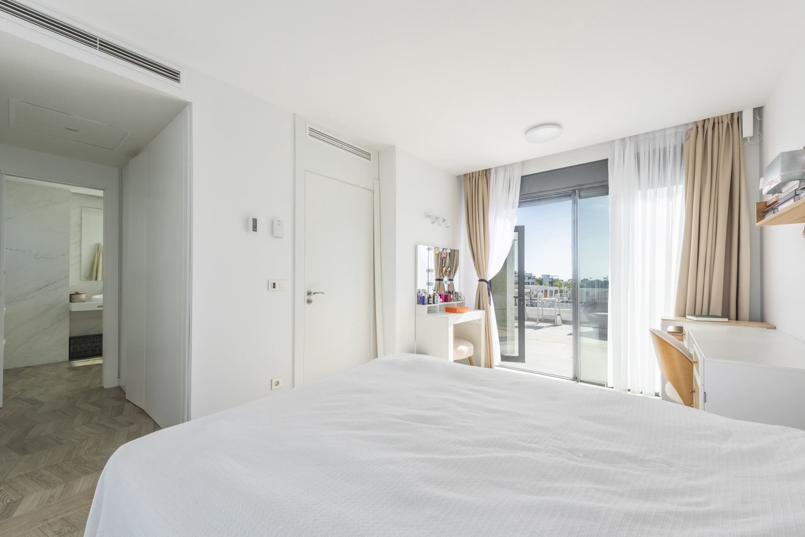 3 bedroom Townhouse for sale in Marbella with pool garage - € 1,500,000 (Ref: 8572489)