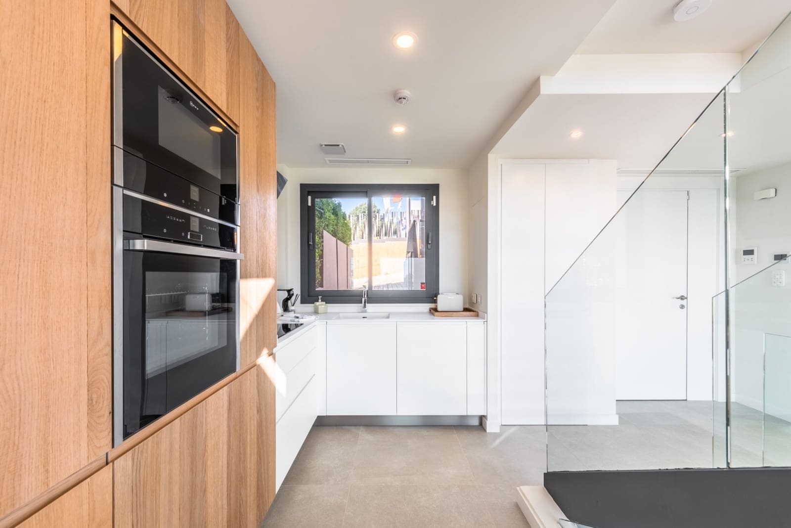 3 bedroom Townhouse for sale in Marbella with pool garage - € 1,500,000 (Ref: 8572489)