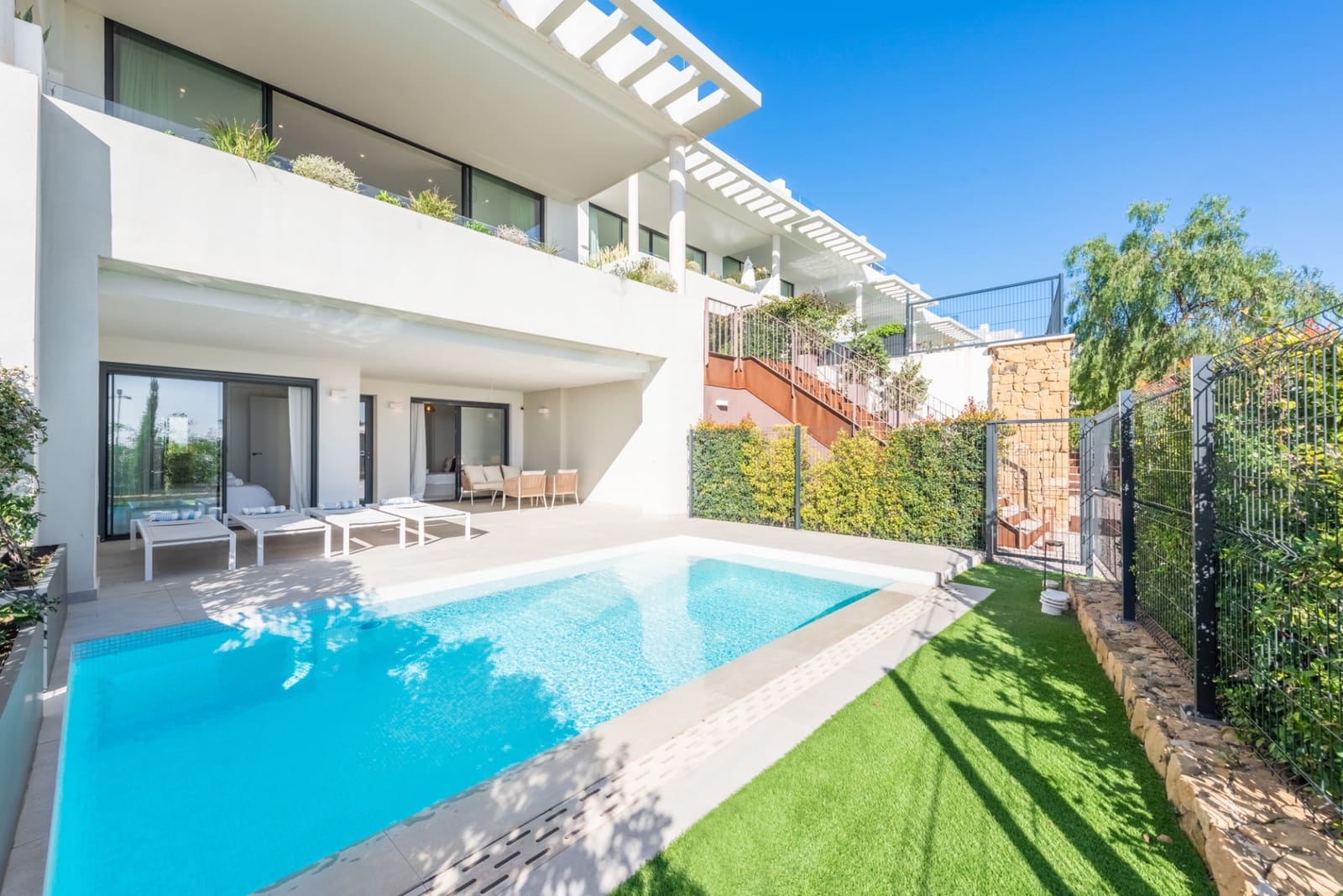 3 Zimmer Haus zu verkaufen in Marbella mit Pool Garage - 1.380.000 € (Ref: 8572489)