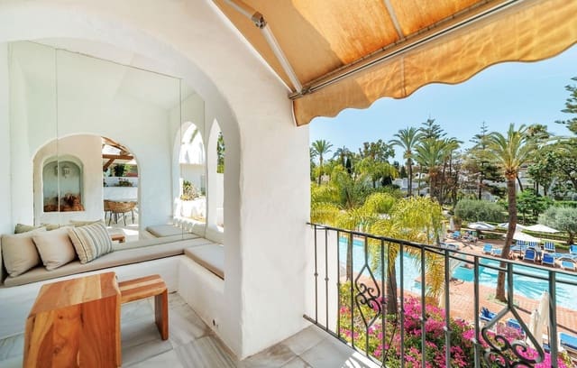 2 bedroom Apartment for rent in Puerto Banus, Marbella with pool - € 4,500 (Ref: 8596766)