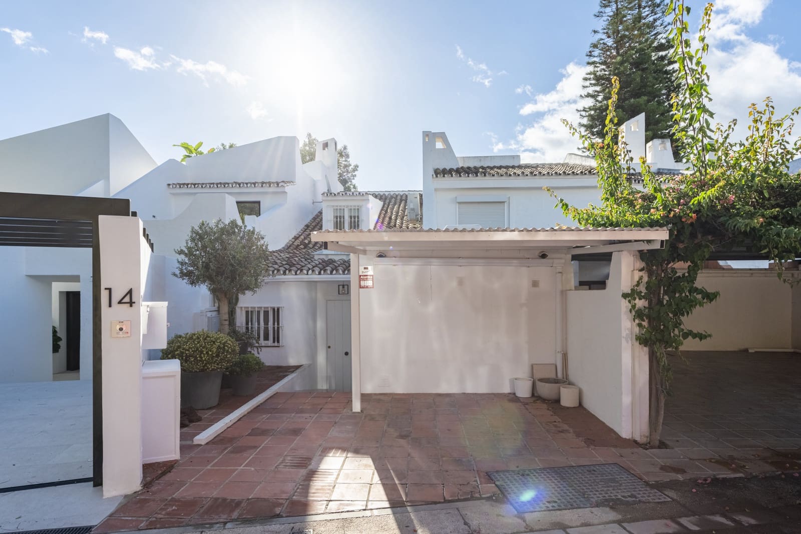 3 slaapkamer Huis te huur in Marbella met zwembad garage - € 2.900 (Ref: 8610089)