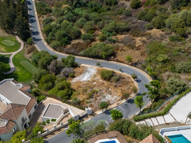 Building Plot for sale in Nueva Atalaya, Estepona - € 1,195,000 (Ref: 8610966)