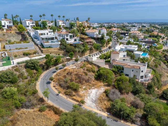 Building Plot for sale in Nueva Atalaya, Estepona - € 1,195,000 (Ref: 8610966)