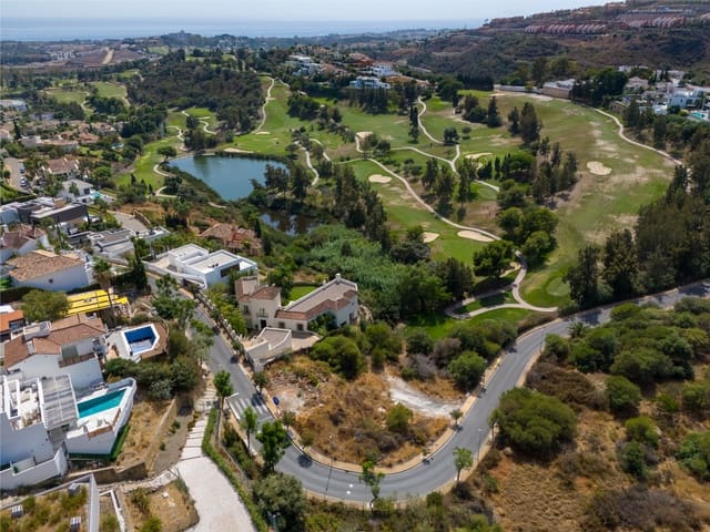 Building Plot for sale in Nueva Atalaya, Estepona - € 1,195,000 (Ref: 8610966)