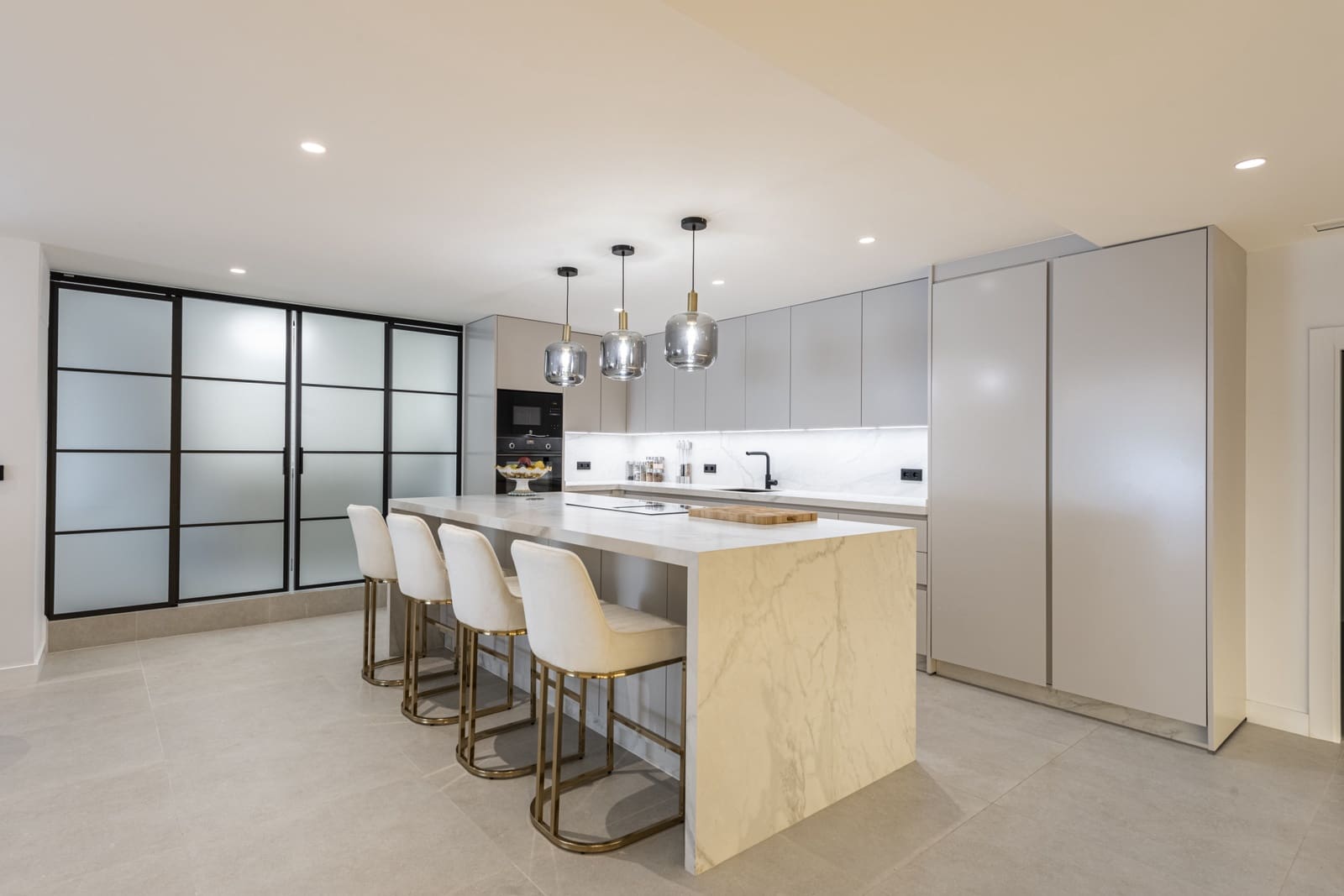 3 slaapkamer Appartement te koop in Marbella met zwembad garage - € 1.595.000 (Ref: 8630106)