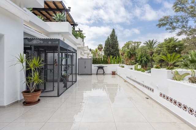 3 Zimmer Apartment zu verkaufen in Marbella mit Pool Garage - 1.595.000 € (Ref: 8630106)