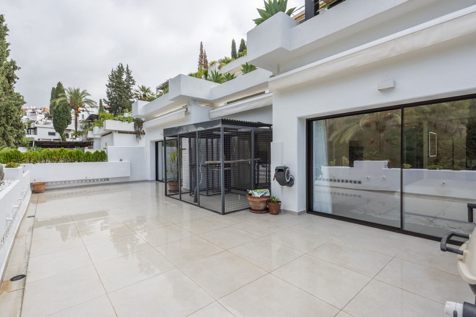 3 slaapkamer Appartement te koop in Marbella met zwembad garage - € 1.595.000 (Ref: 8630106)