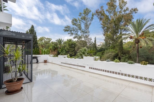 3 slaapkamer Appartement te koop in Marbella met zwembad garage - € 1.595.000 (Ref: 8630106)