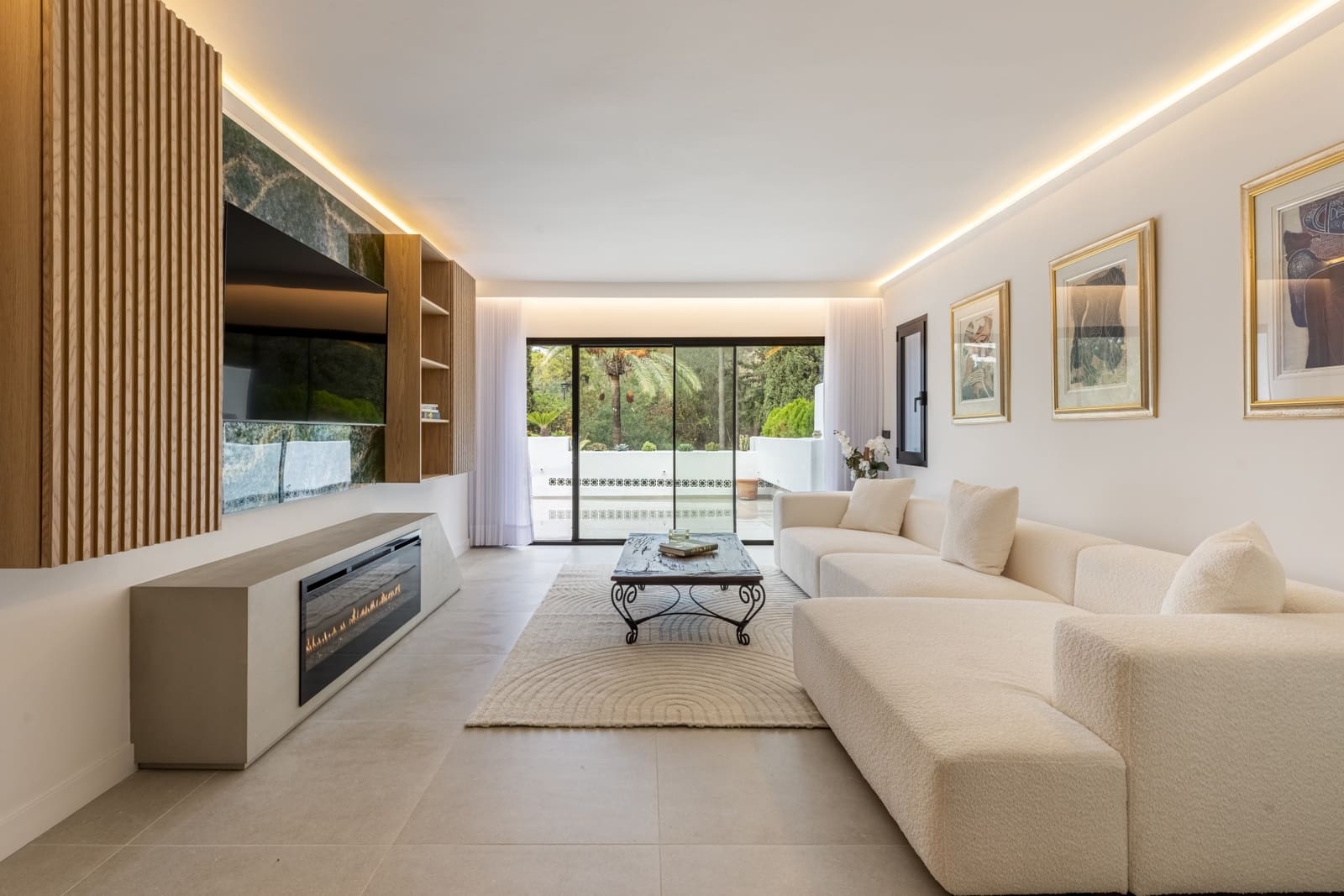 Apartamento de 3 habitaciones en Marbella en venta con piscina garaje - 1.325.000 € (Ref: 8630106)
