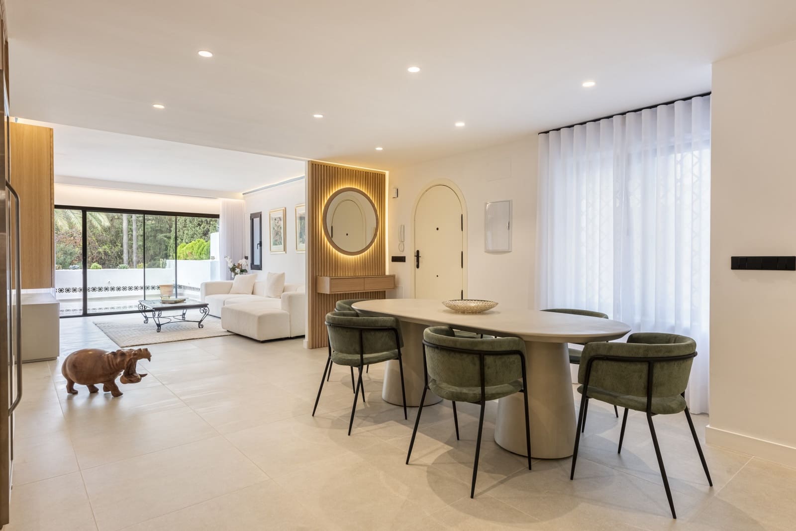 Apartamento de 3 habitaciones en Marbella en venta con piscina garaje - 1.325.000 € (Ref: 8630106)