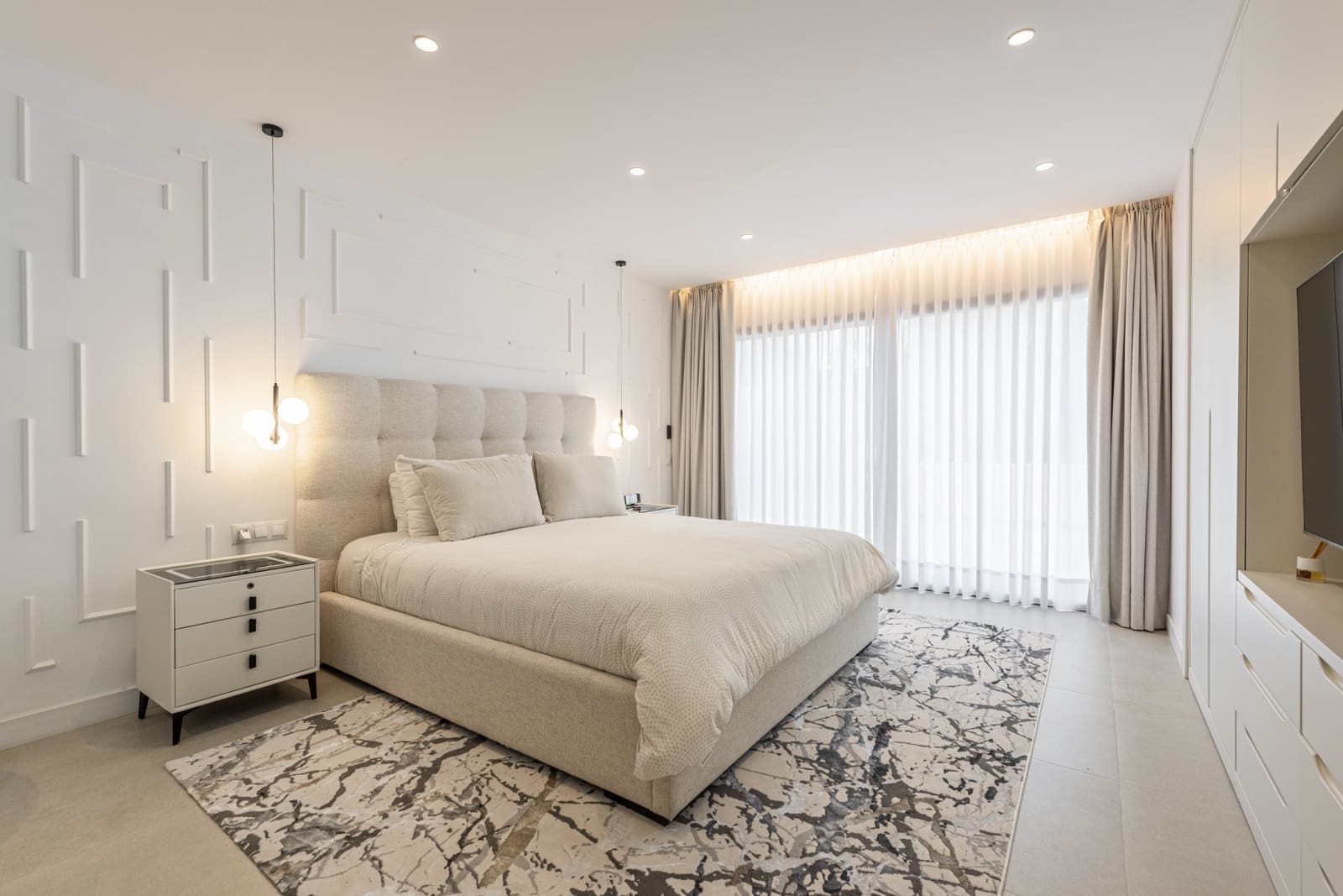 Apartamento de 3 habitaciones en Marbella en venta con piscina garaje - 1.325.000 € (Ref: 8630106)