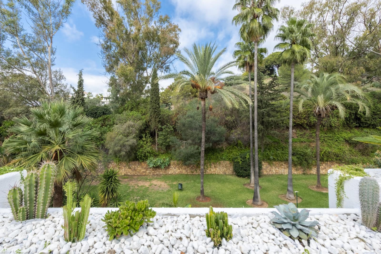 Apartamento de 3 habitaciones en Marbella en venta con piscina garaje - 1.325.000 € (Ref: 8630106)