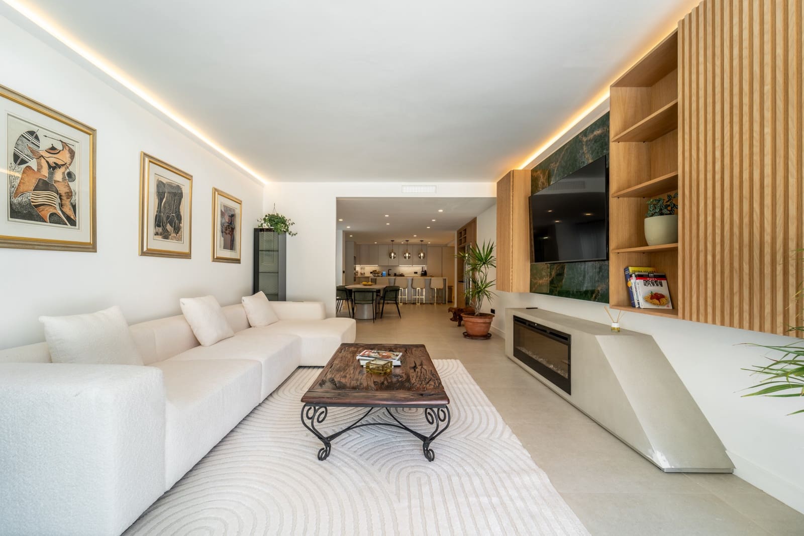 Apartamento de 3 habitaciones en Marbella en venta con piscina garaje - 1.325.000 € (Ref: 8630106)