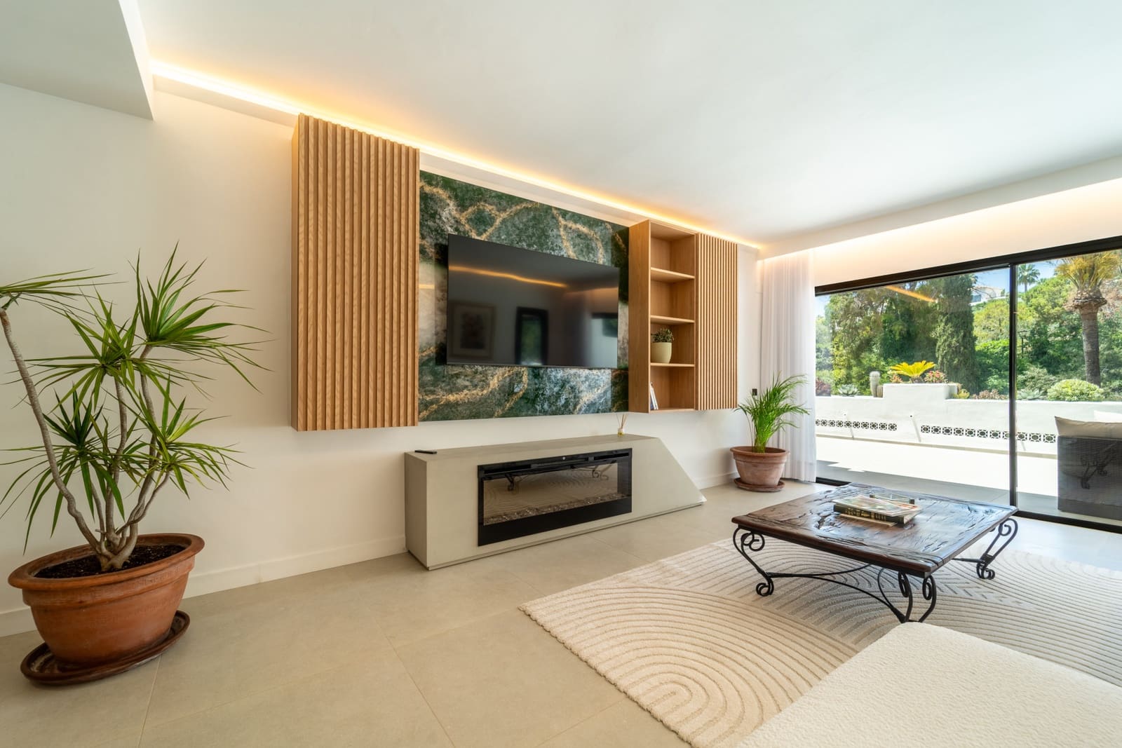 Apartamento de 3 habitaciones en Marbella en venta con piscina garaje - 1.325.000 € (Ref: 8630106)