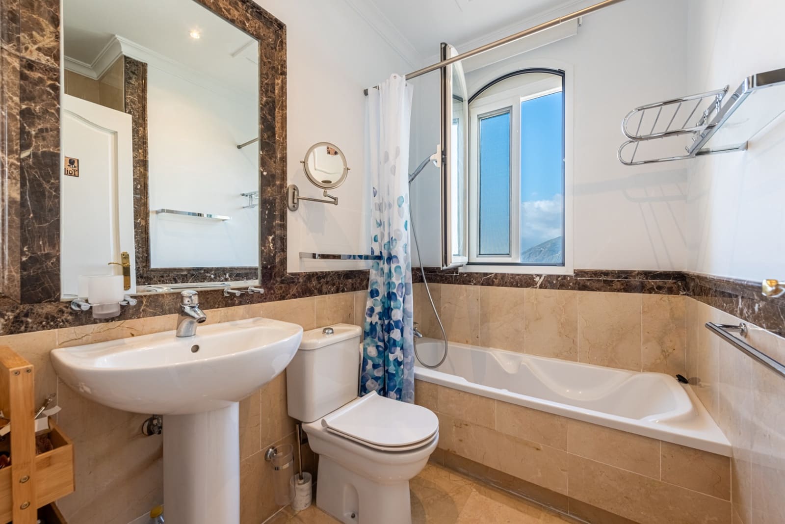 4 chambre Villa/Maison à vendre à Istan avec piscine garage - 965 000 € (Ref: 8636502)