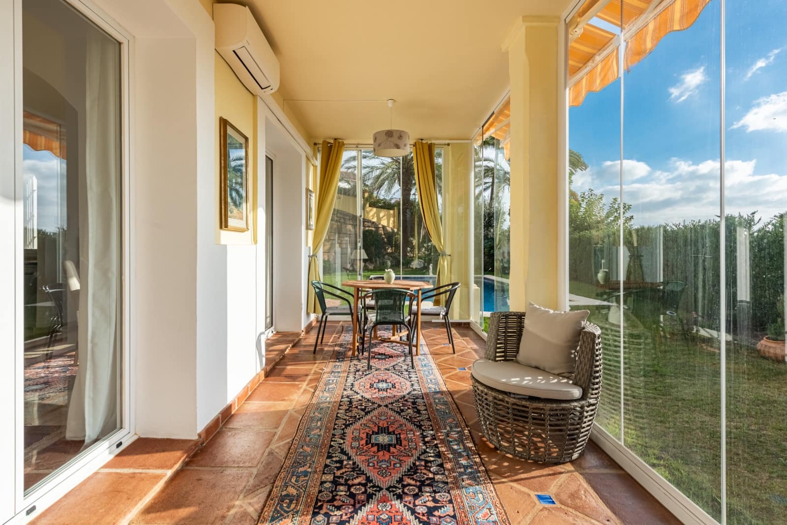 4 chambre Villa/Maison à vendre à Istan avec piscine garage - 965 000 € (Ref: 8636502)