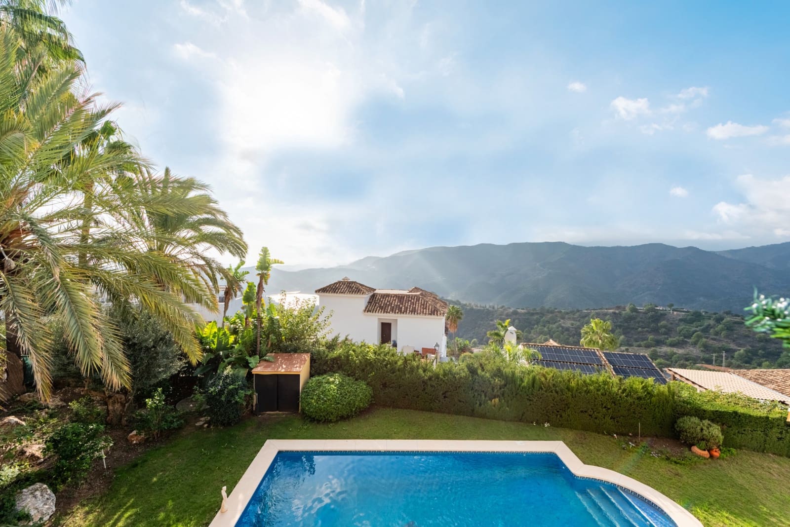 4 chambre Villa/Maison à vendre à Istan avec piscine garage - 965 000 € (Ref: 8636502)