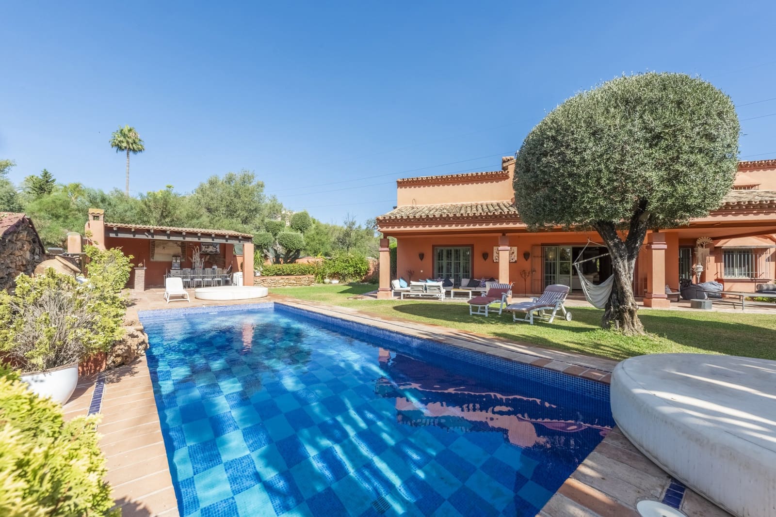 5 chambre Villa/Maison à vendre à Marbella avec piscine - 2 295 000 € (Ref: 8641088)