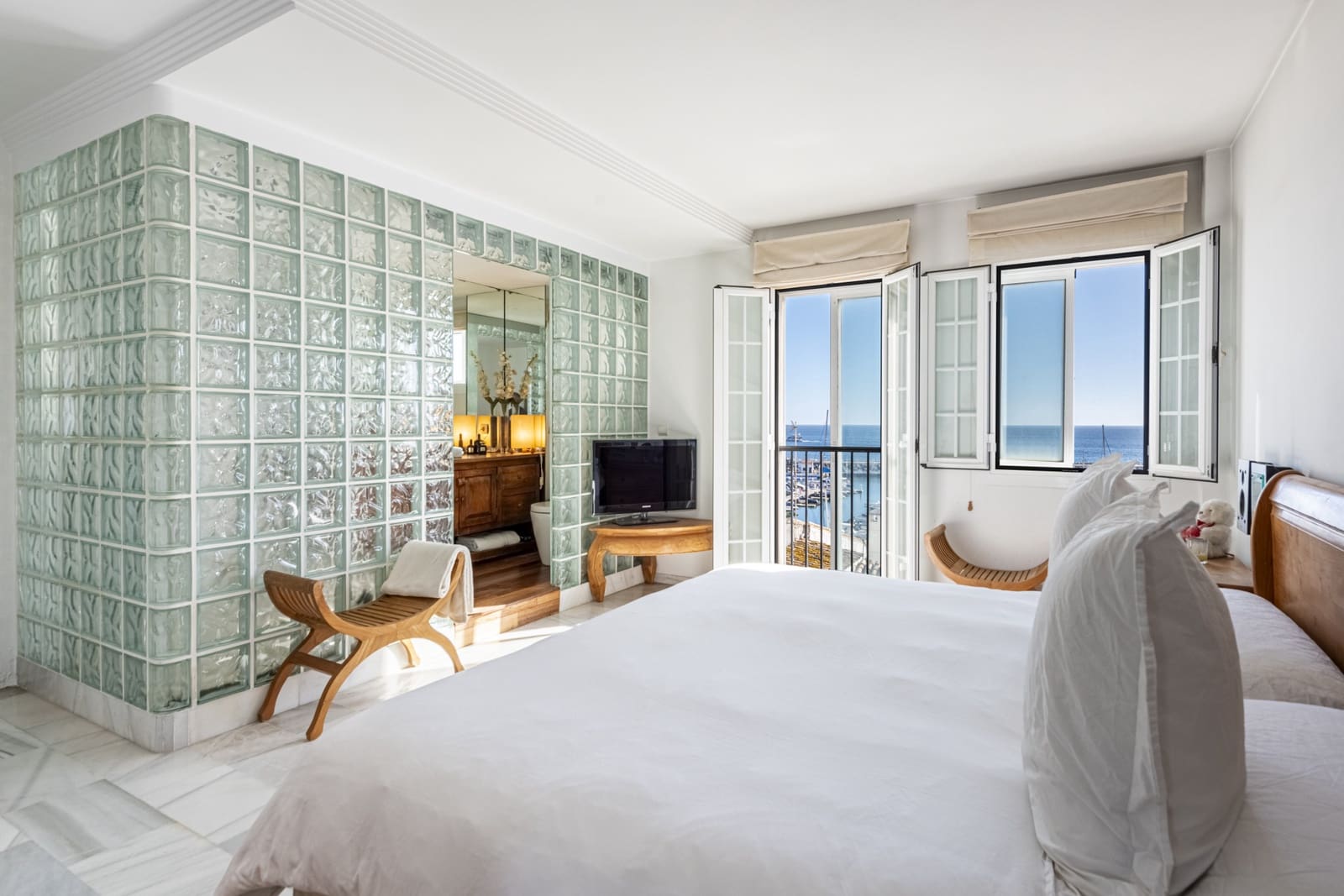 2 slaapkamer Appartement te koop in Puerto Banus met garage - € 1.150.000 (Ref: 8679711)