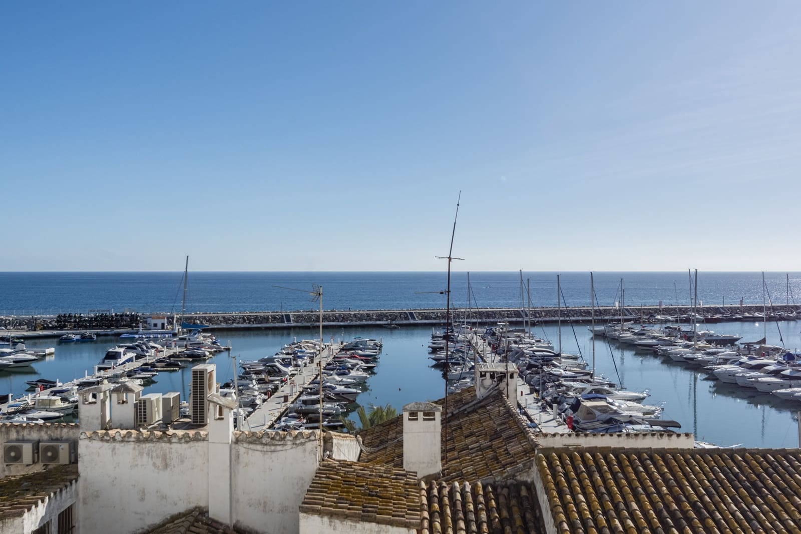 2 slaapkamer Appartement te koop in Puerto Banus met garage - € 1.150.000 (Ref: 8679711)