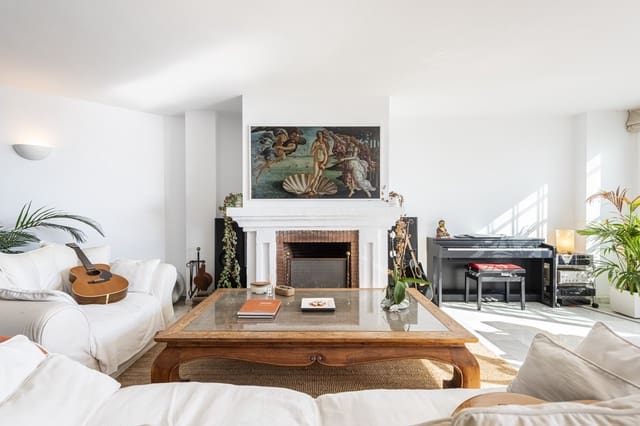 2 slaapkamer Appartement te koop in Puerto Banus, Marbella met garage - € 1.150.000 (Ref: 8679711)