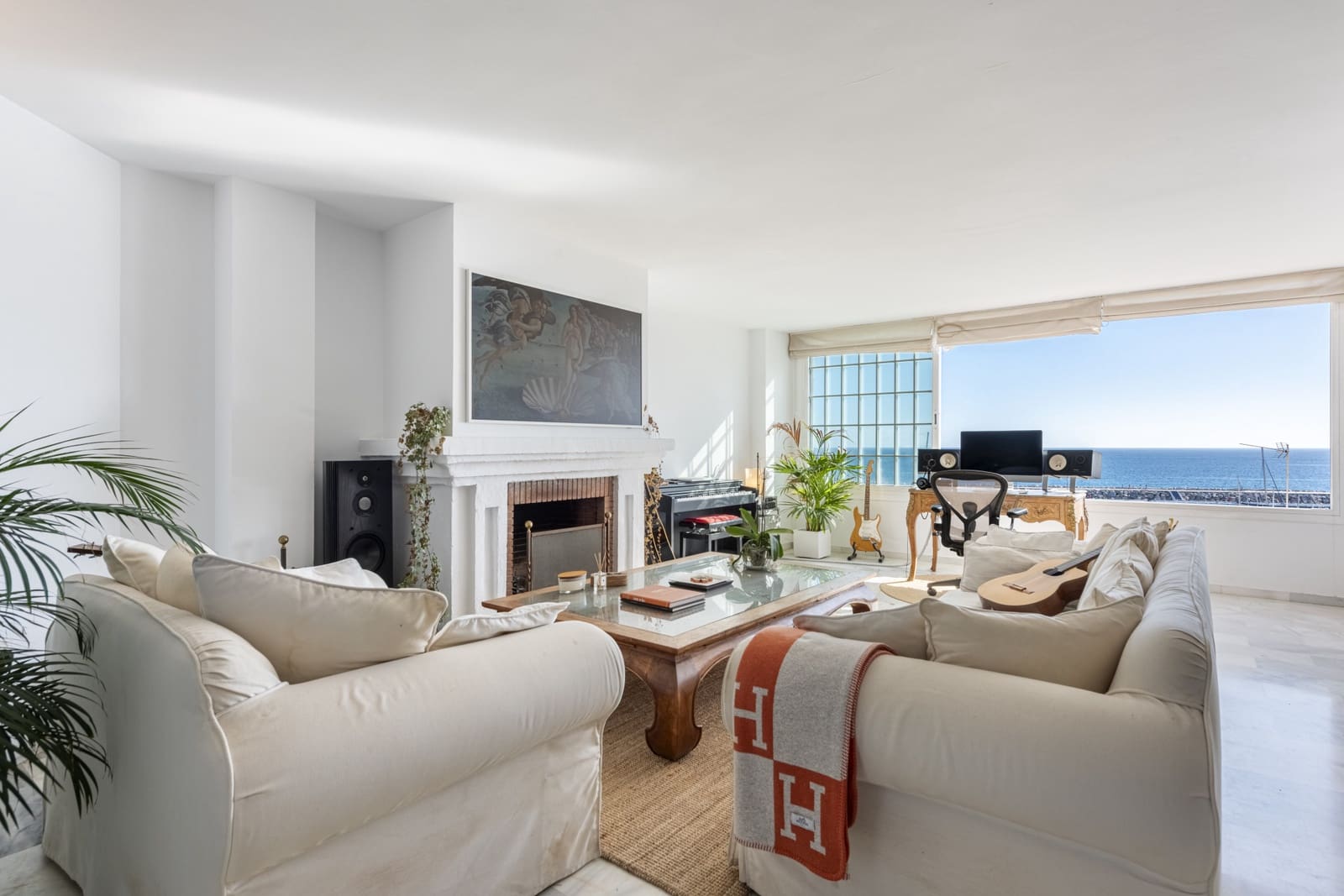 2 bedroom Apartment for sale in Puerto Banus with garage - € 1,150,000 (Ref: 8679711)