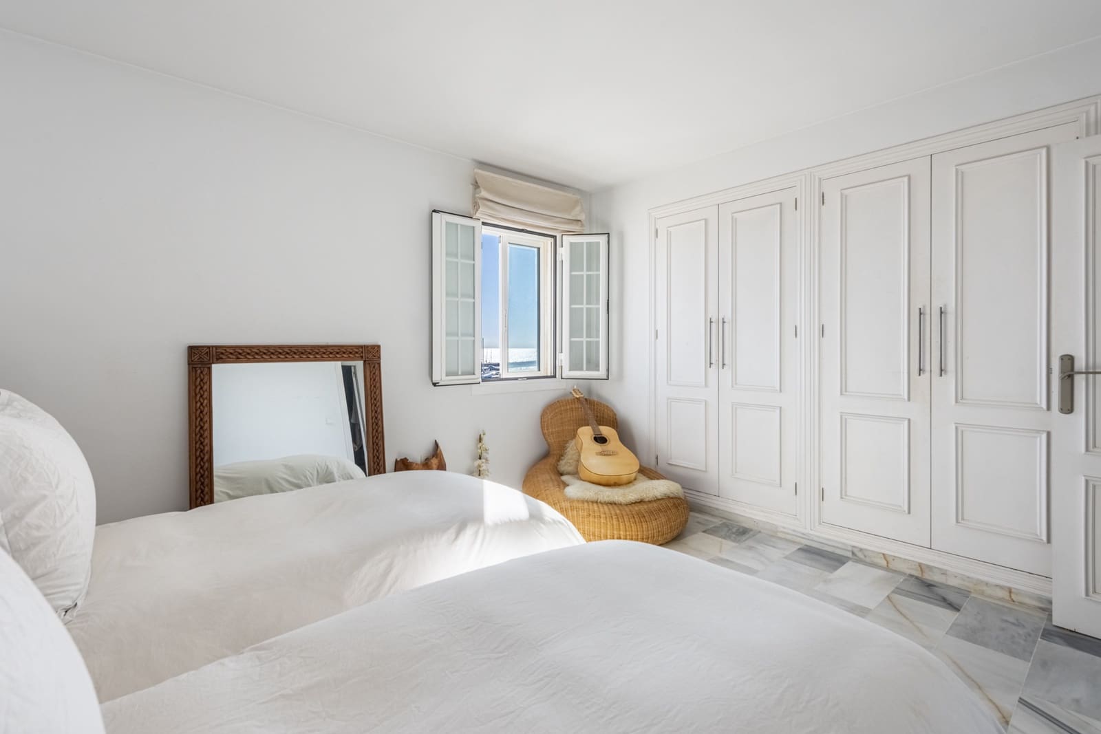 2 bedroom Apartment for sale in Puerto Banus with garage - € 1,150,000 (Ref: 8679711)