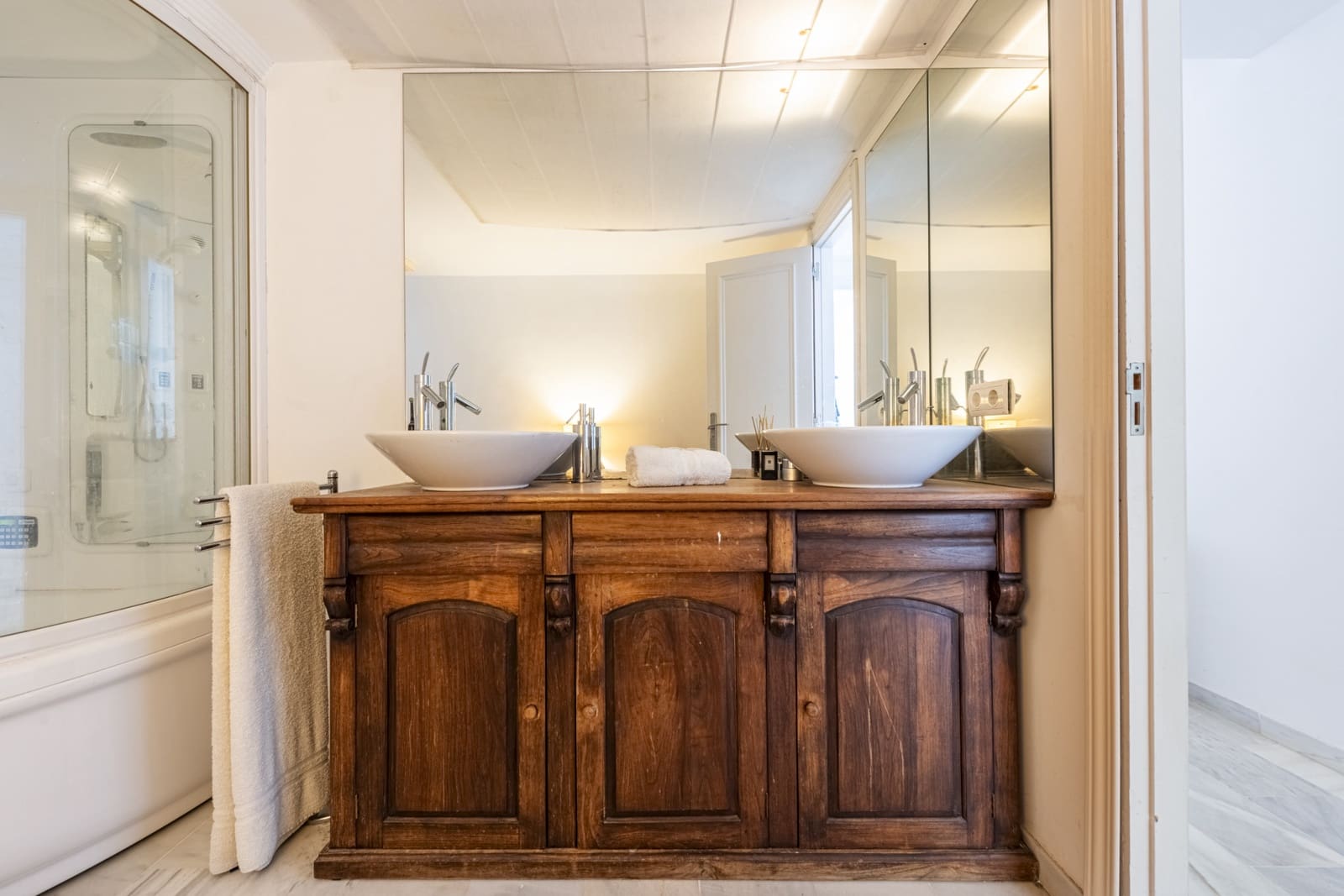2 bedroom Apartment for sale in Puerto Banus with garage - € 1,150,000 (Ref: 8679711)