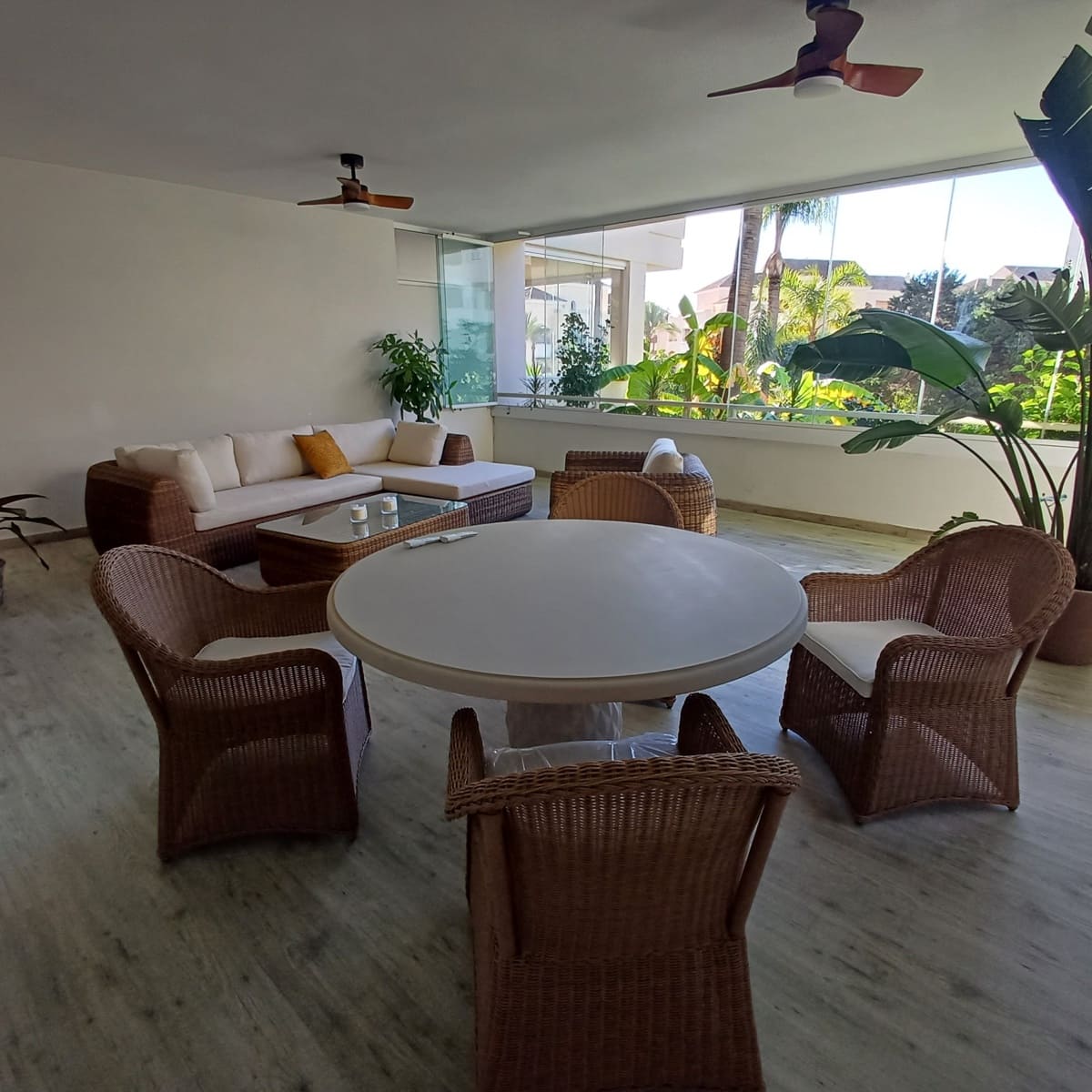 2 sovrum Lägenhet att hyra i Marbella med pool garage - 2 100 € (Ref: 8683085)