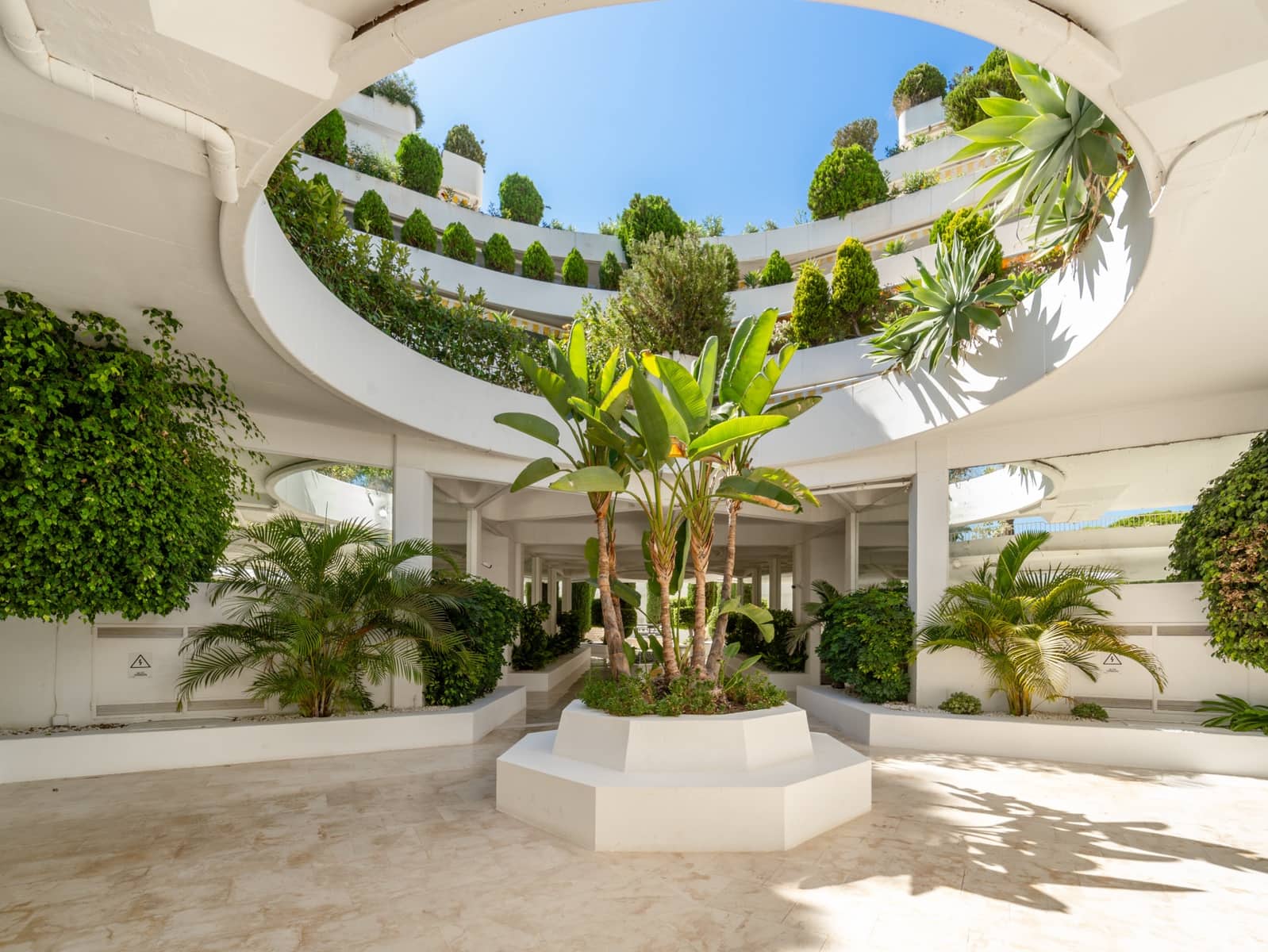 3 slaapkamer Appartement te koop in Marbella met zwembad garage - € 1.600.000 (Ref: 8691414)