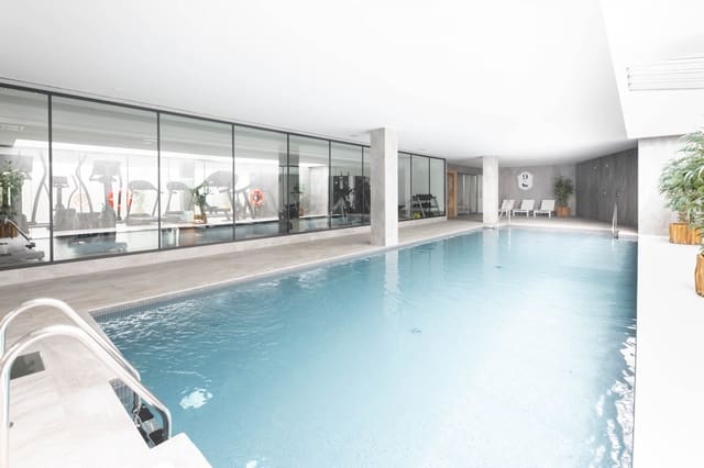 3 slaapkamer Appartement te koop in Marbella met zwembad garage - € 1.695.000 (Ref: 8696613)