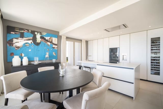 3 slaapkamer Appartement te koop in Marbella met zwembad garage - € 1.695.000 (Ref: 8696613)