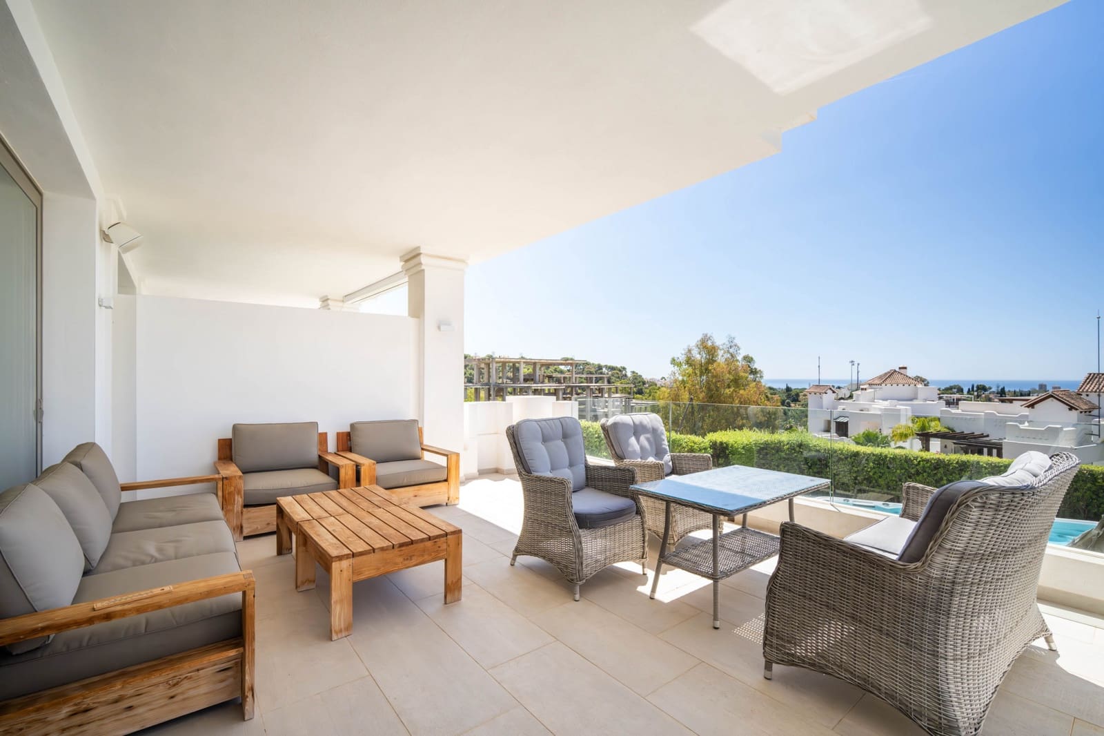 3 slaapkamer Appartement te koop in Marbella met zwembad garage - € 1.695.000 (Ref: 8696613)