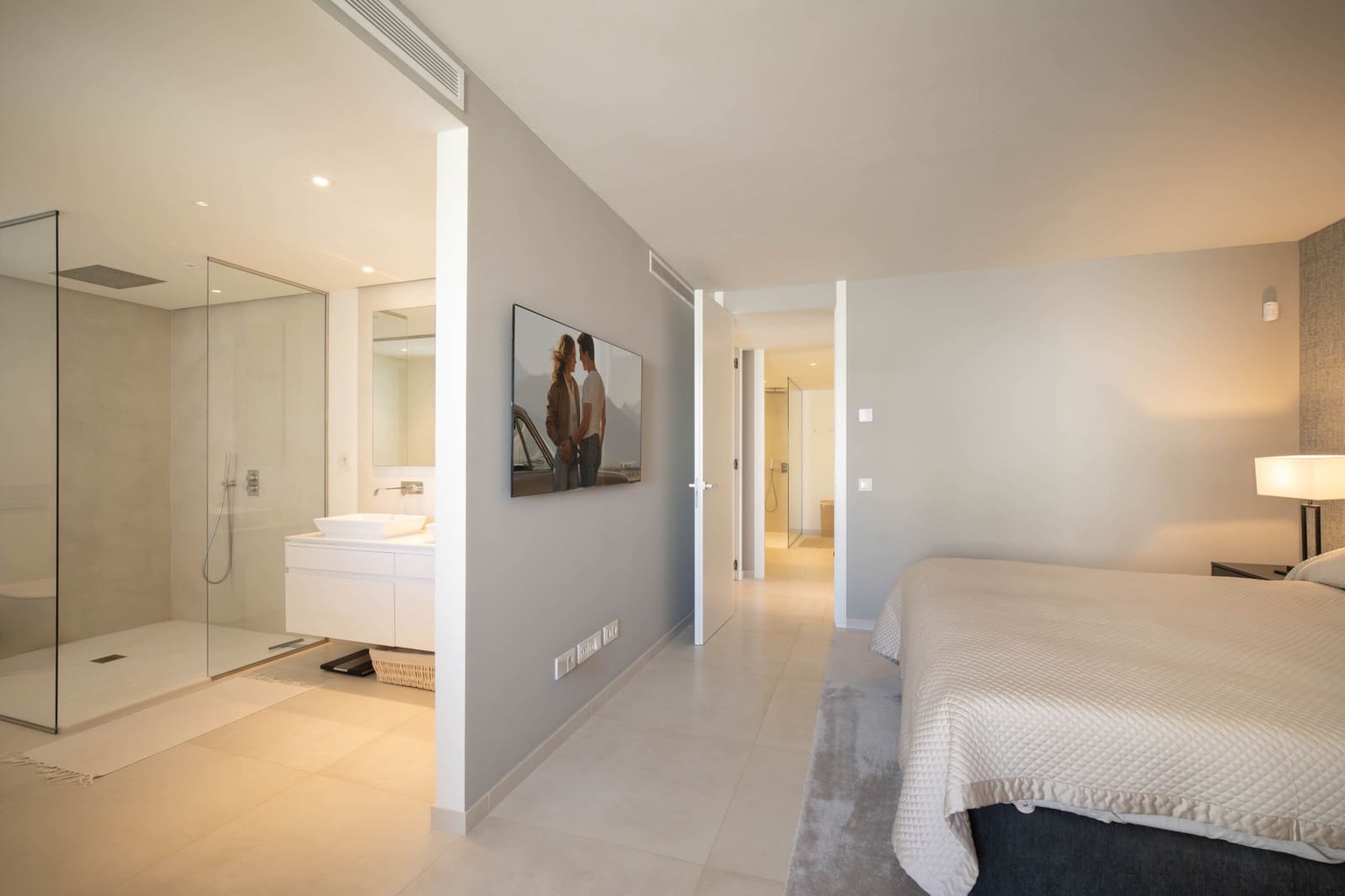 3 bedroom Apartment for sale in Marbella with pool garage - € 1,695,000 (Ref: 8696613)