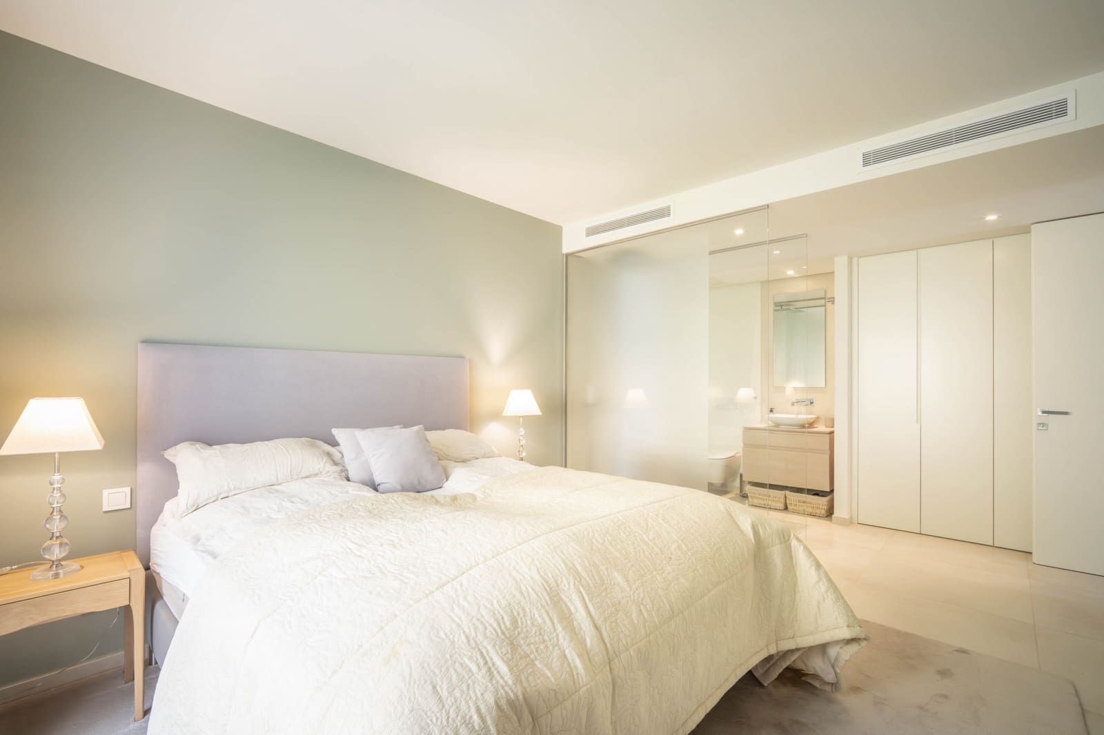 3 bedroom Apartment for sale in Marbella with pool garage - € 1,695,000 (Ref: 8696613)