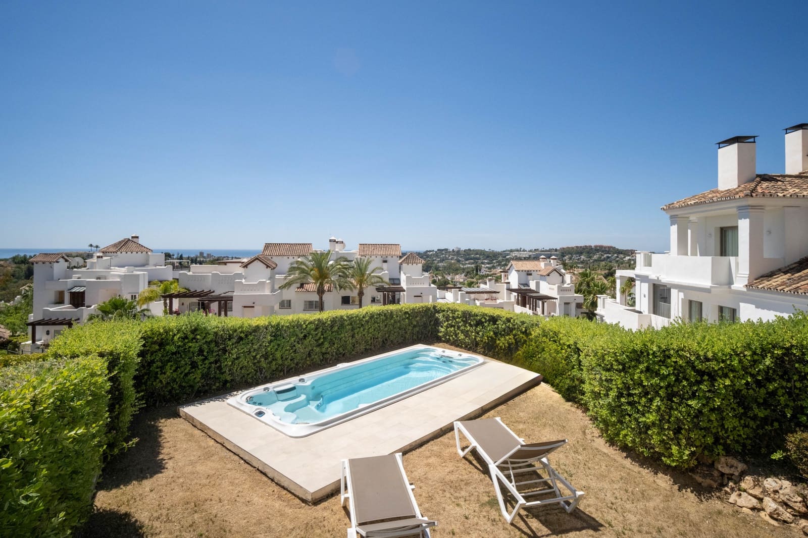 3 bedroom Apartment for sale in Marbella with pool garage - € 1,695,000 (Ref: 8696613)