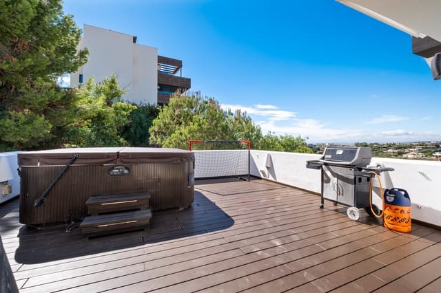 3 chambre Penthouse à vendre à Los Flamingos, Benahavís avec piscine garage - 1 075 000 € (Ref: 8697997)