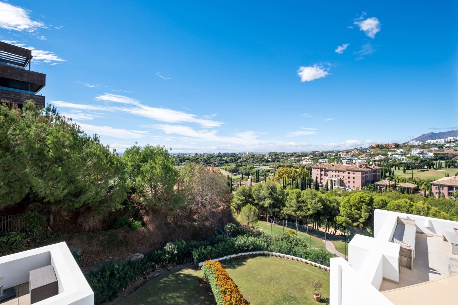 3 bedroom Penthouse for sale in Los Flamingos with pool garage - € 1,075,000 (Ref: 8697997)