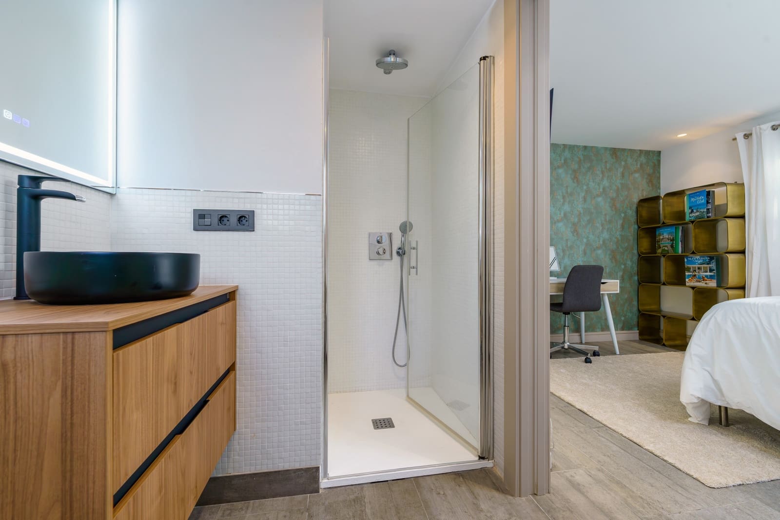 6 bedroom Villa for sale in Marbella with pool garage - € 2,350,000 (Ref: 8697998)