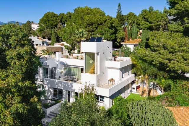 6 bedroom Villa for sale in Marbella with pool garage - € 2,350,000 (Ref: 8697998)