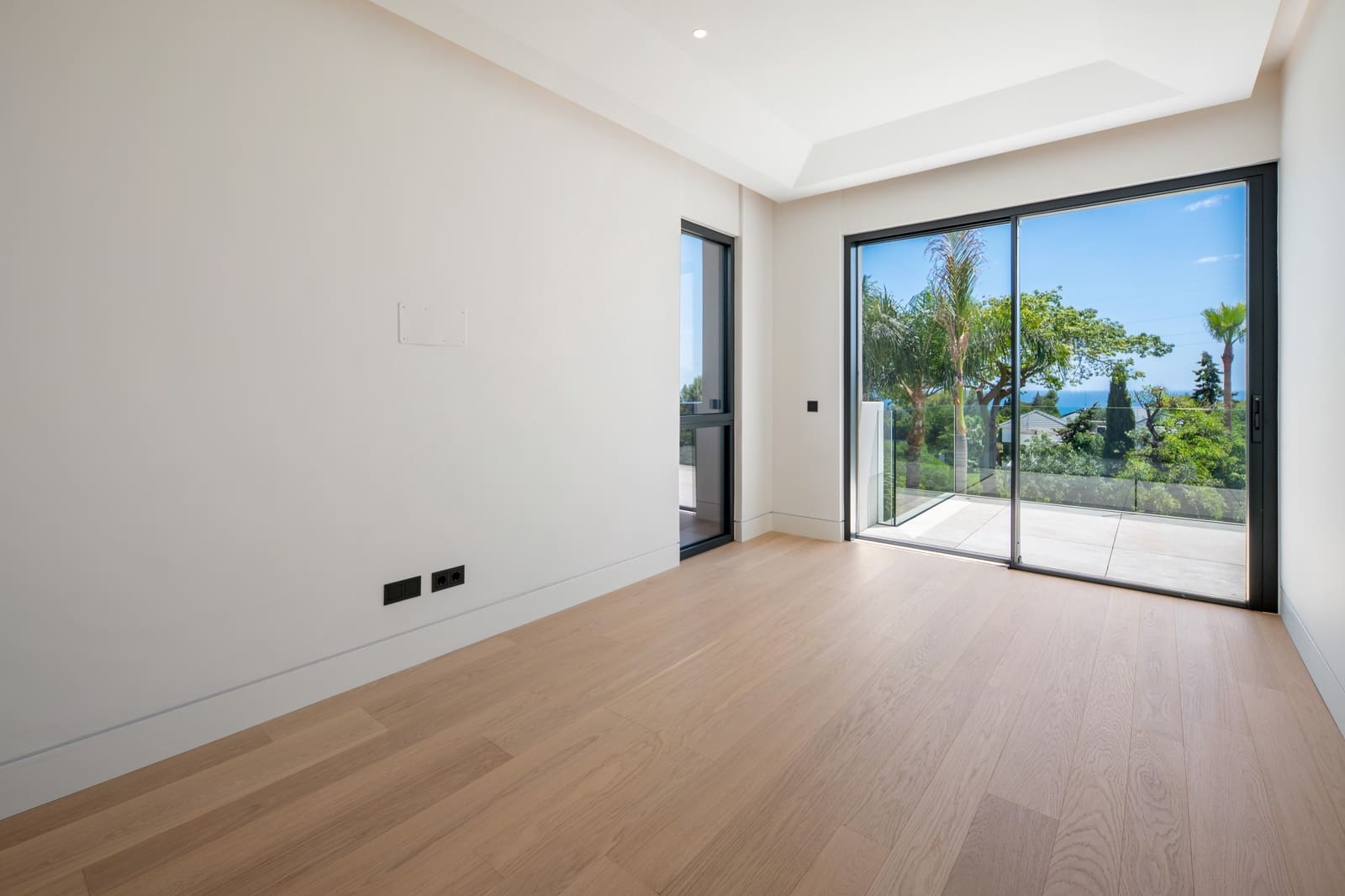 6 bedroom Villa for sale in Marbella with pool garage - € 9,300,000 (Ref: 8702805)